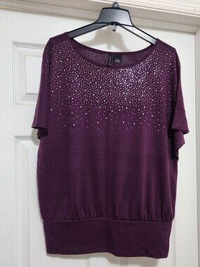 New Directions  Short Sleeve Top with Rhinestone Accent Size Large